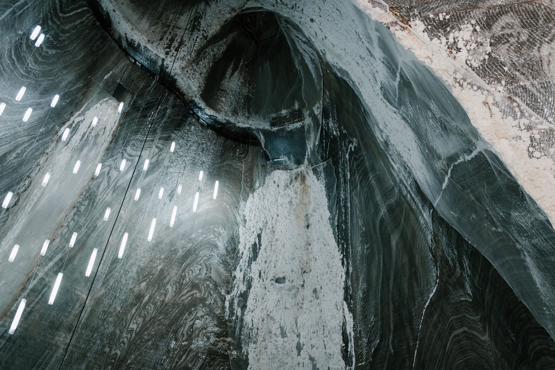Pompage inondation cave équipe à Neuilly-sur-Seine